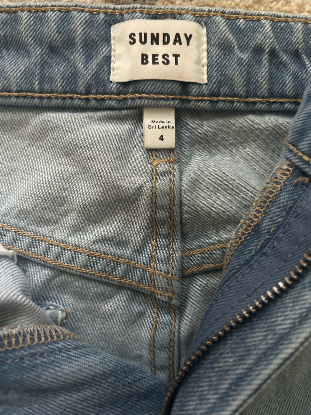 Aritzia Sunday Best High Rise Mom Jeans - Picture 4 of 8